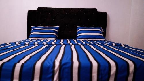 single-room-bed